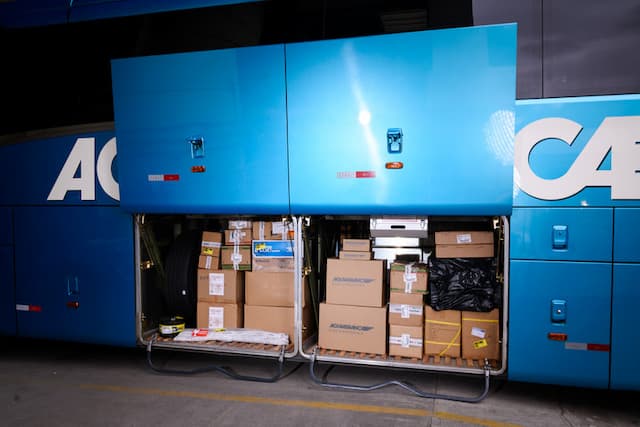 Ônibus rodoviário oferece maior segurança no transporte de cargas fracionadas